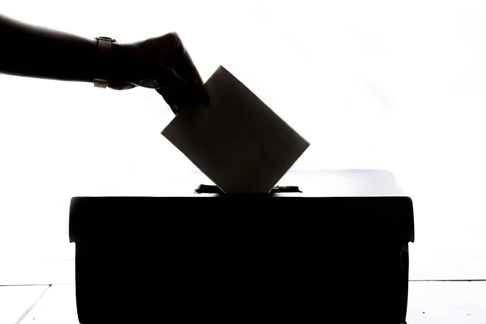 AI ikut berkampanye: Tantangan Pemilu 2029